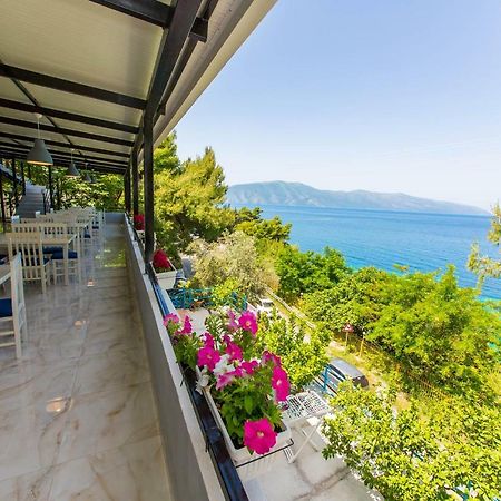 Isi Rooms Vlore Luaran gambar
