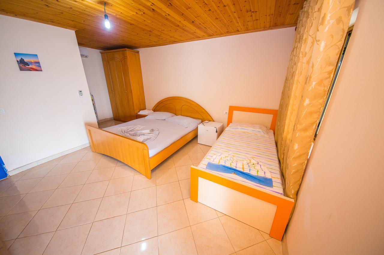 Isi Rooms Vlore Luaran gambar